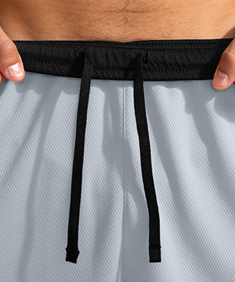 men's lightweight with zipper pockets short 11'' in bright gray - waistband detail view