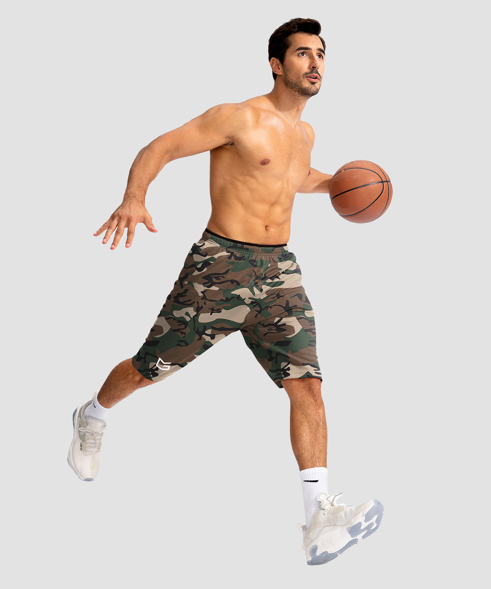 men's lightweight with zipper pockets short 11'' in green camo - matching outfits view