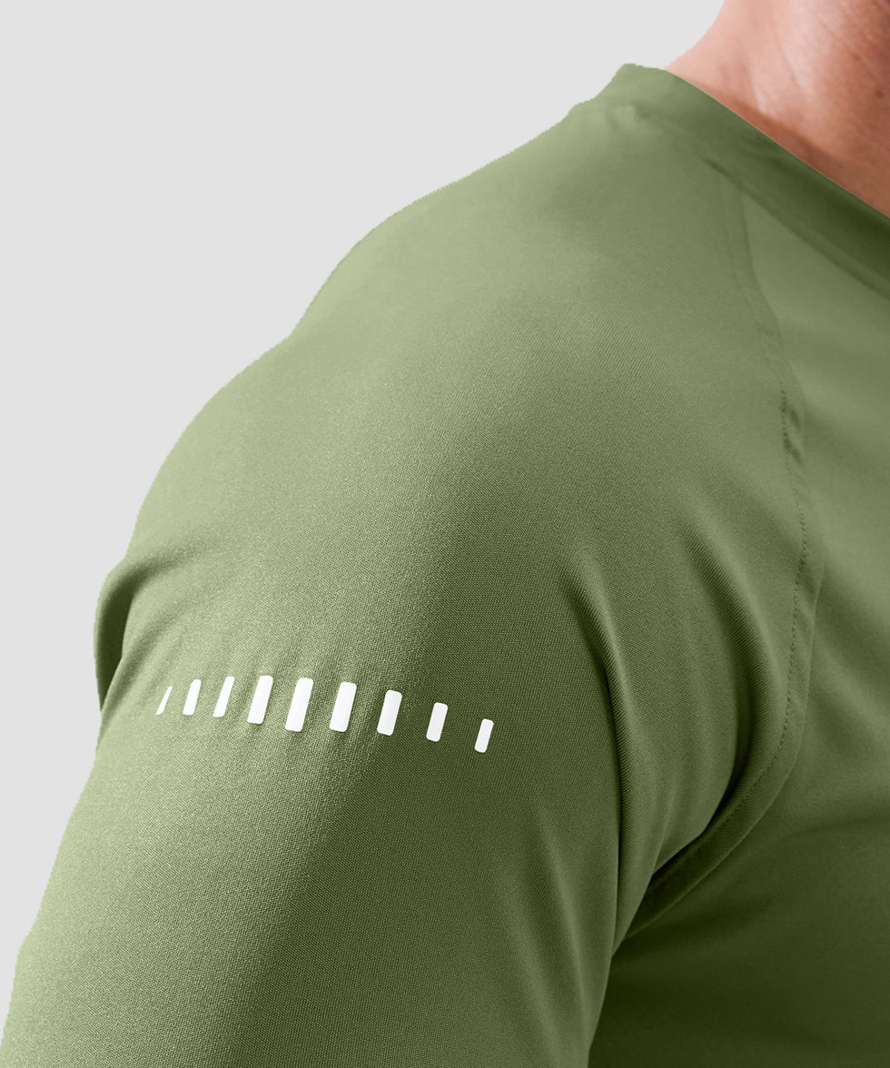 men's uv protection reflective long sleeve in bronze green - reflective detail