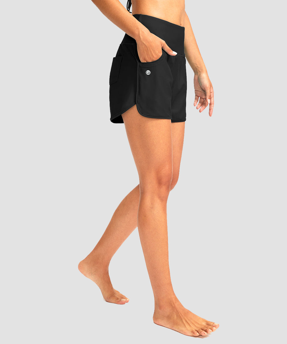 women's high rise slit with pockets shorts 3'' in black - side view