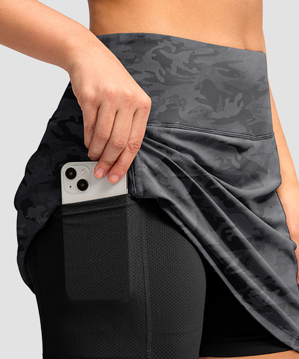 women's high rise with 4 pockets skirt in gray camo - pocket detail view