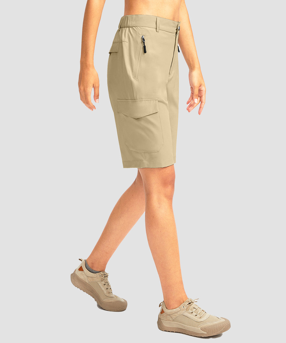 cargo bermuda short 10" in light khaki - on model side view
